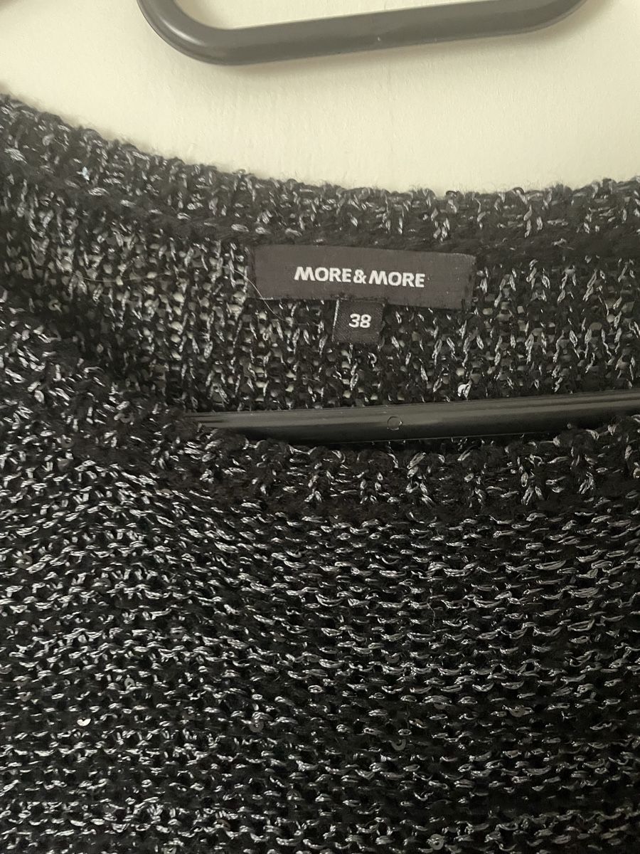 More & More Pullover & Sweatshirts: Damen Pullover More & More schwarz glitzernd Grösse 38 – Gebraucht aus Münchenstein von Kapris 2