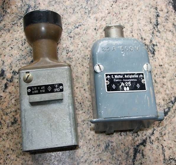 Spine: Stecker & Dose J40 4-polig – Usato da Bleienbach venduto da Mineral_Antik57