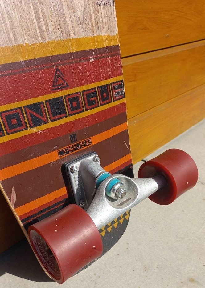 Skateboards: schönes Surfskate von Carver – Usato da Beckenried venduto da Wmarcie 7
