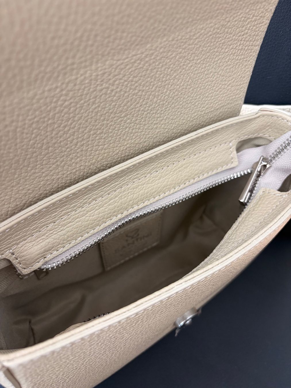 Taschen für Damen: SANTINI FIRENZE CROSSBODY BAG – Neu und originalverpackt aus Hergiswil NW von Sofiya_Staich 3