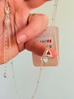 Collier  avec pendentif triangle et brillants✨