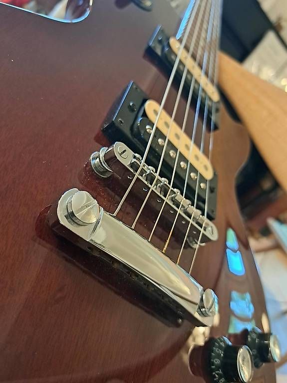 Strumenti musicali: Epiphone Les Paul LT walnut – Usato da Lausanne venduto da Niafo 3