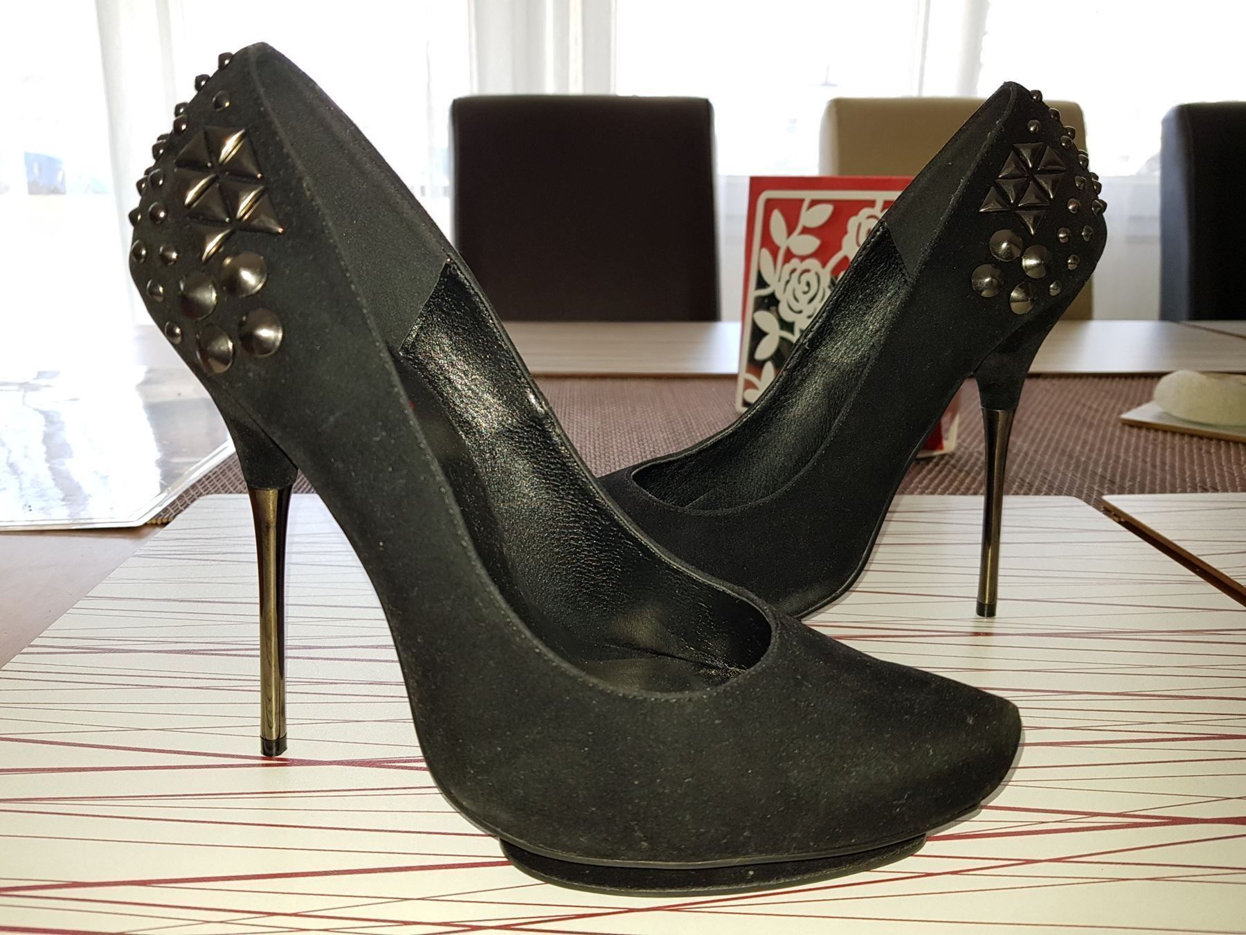 Scarpe da donna: Chaussures LUICHINY pointure 38 neuves – Nuovo (secondo la descrizione) da Cossonay-ville venduto da Super-Price-Quality