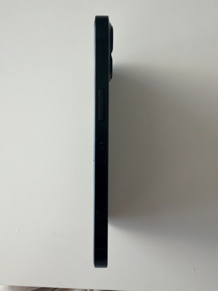 Apple Portables: Makelloses iPhone 13 128GB, midnight – D'occasion à Risch par Matze13 4