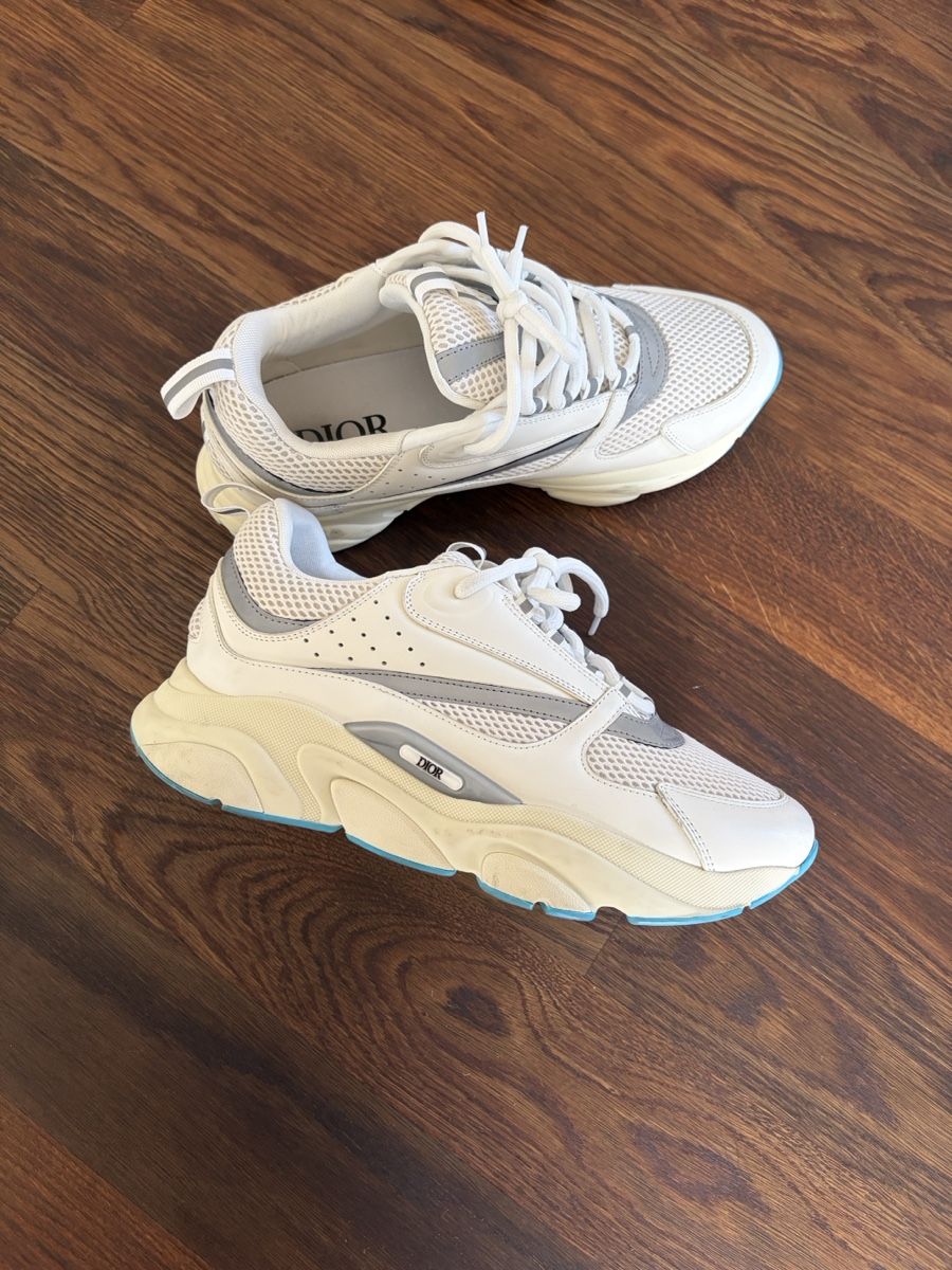 Dior Chaussures hommes: Dior b22 white blue sole legit  – D'occasion à Zürich par blavatsky