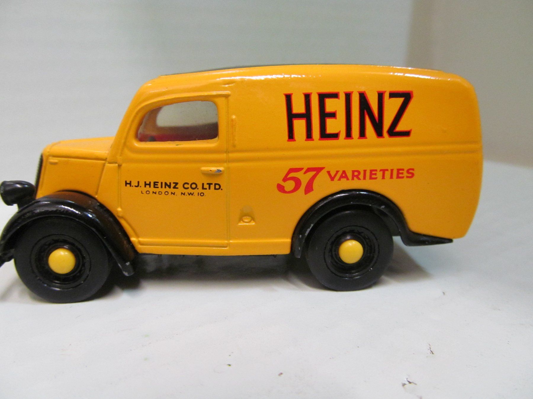 Dinky Toys Modellini d'auto: FORD E.83.W VAN  1950  HEINZ 57   DINKY  MATCHBOX – Usato da Grueningen venduto da malamut56 2