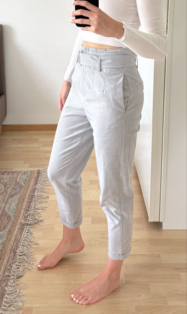 Pantaloni: Graue Stoffhose von Jennyfer, Grösse 36 – Usato da Wabern venduto da est_jw6s 1