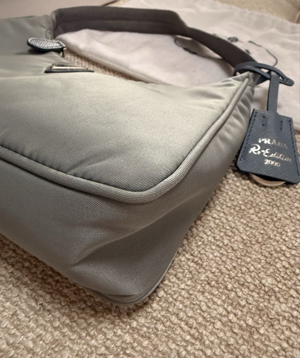 Prada Borse da donna: Sac Prada réédition 2000 bleu gris set COMPLET – Nuovo (secondo la descrizione) da Monnaz venduto da MDVintage 6