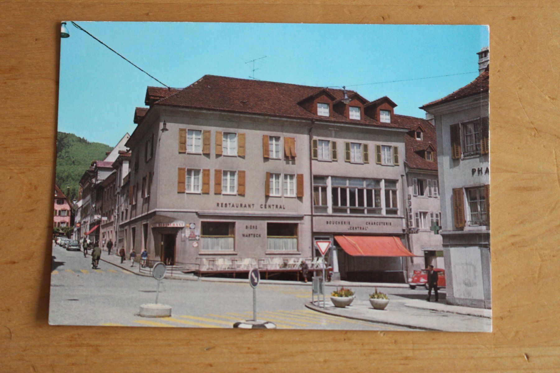 Cartoline postali: Alte Ansichtskarte von Delémont - Restaurant Central! – Usato da einsiedeln venduto da Huttli