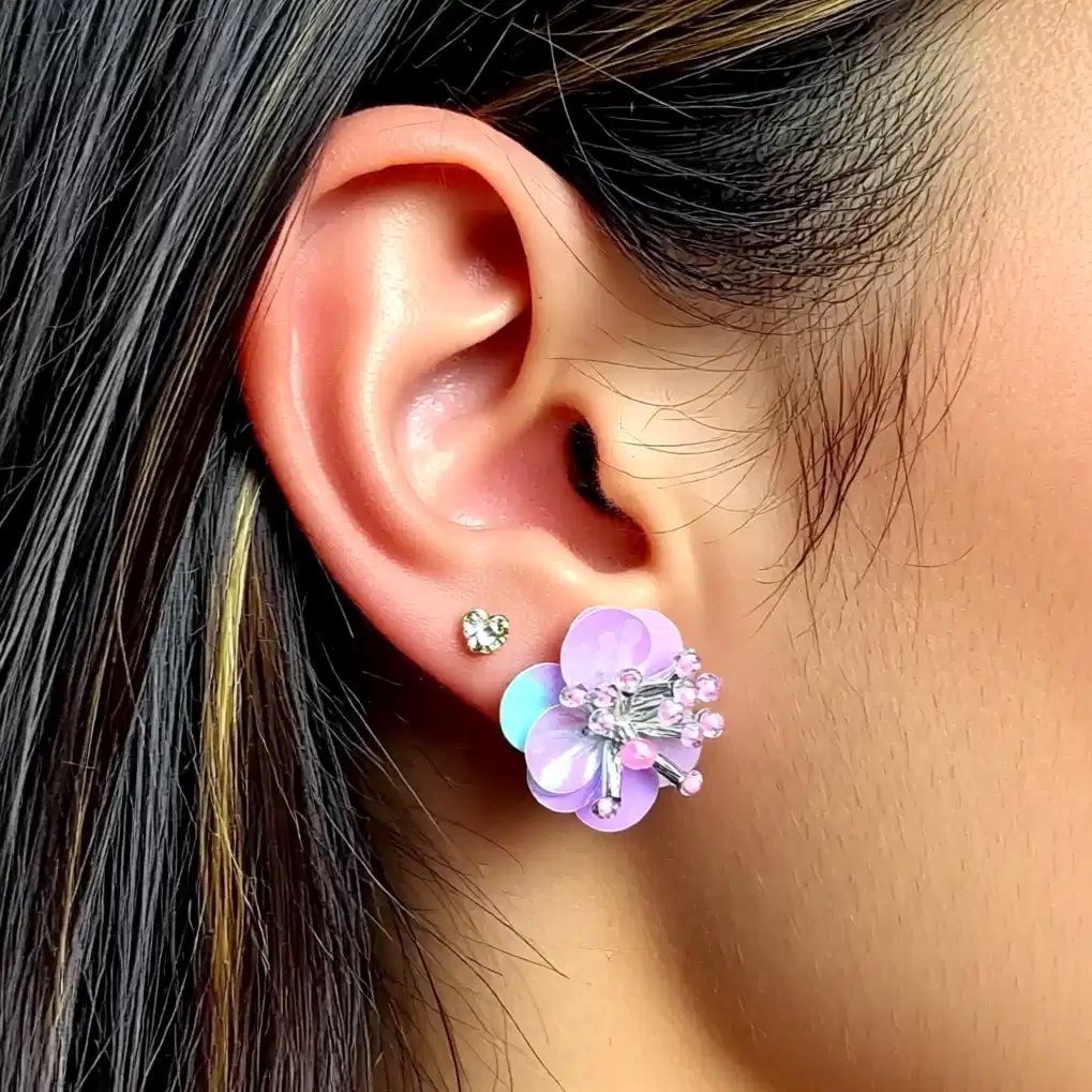 Orecchini pendenti & Orecchini a lobo: Eleganter Ohrstecker  - Perlen & Pailletten -Handmade - Neu! – Nuovo e nell'imballaggio originale da Vals venduto da ABA-Atelier 2