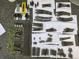 Minitrix Gleismaterial Konvolut diverse Stücke guter Zustand