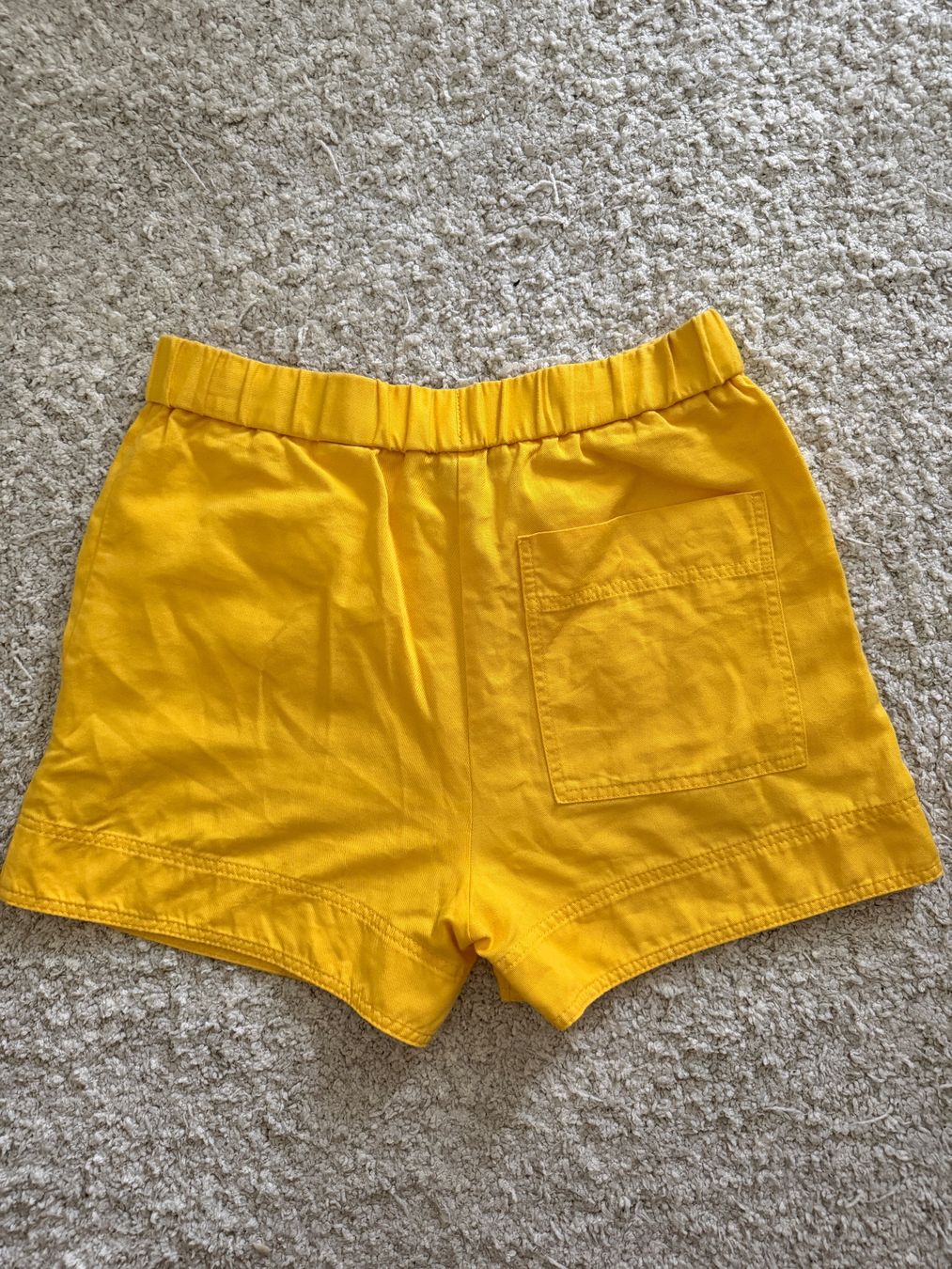 Cos Hosen: Kurzehose COS Gr36 – Gebraucht aus Küsnacht ZH von nat_m97w 1