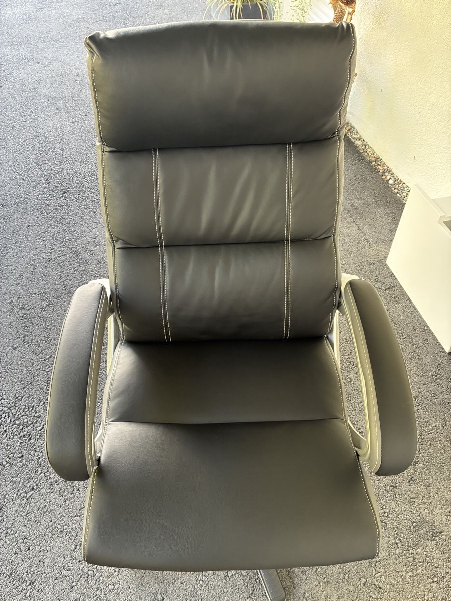 Chaises: Chaise de bureau – D'occasion à Choex par Guillaume4 3
