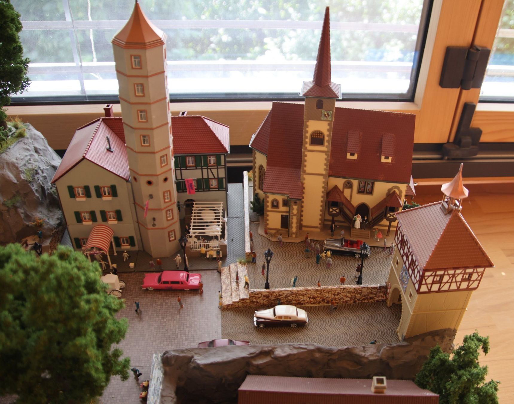 Modelleisenbahnen: Stadt Diorama H0 80x60 cm – Gebraucht aus Diegten von dolphin04 1