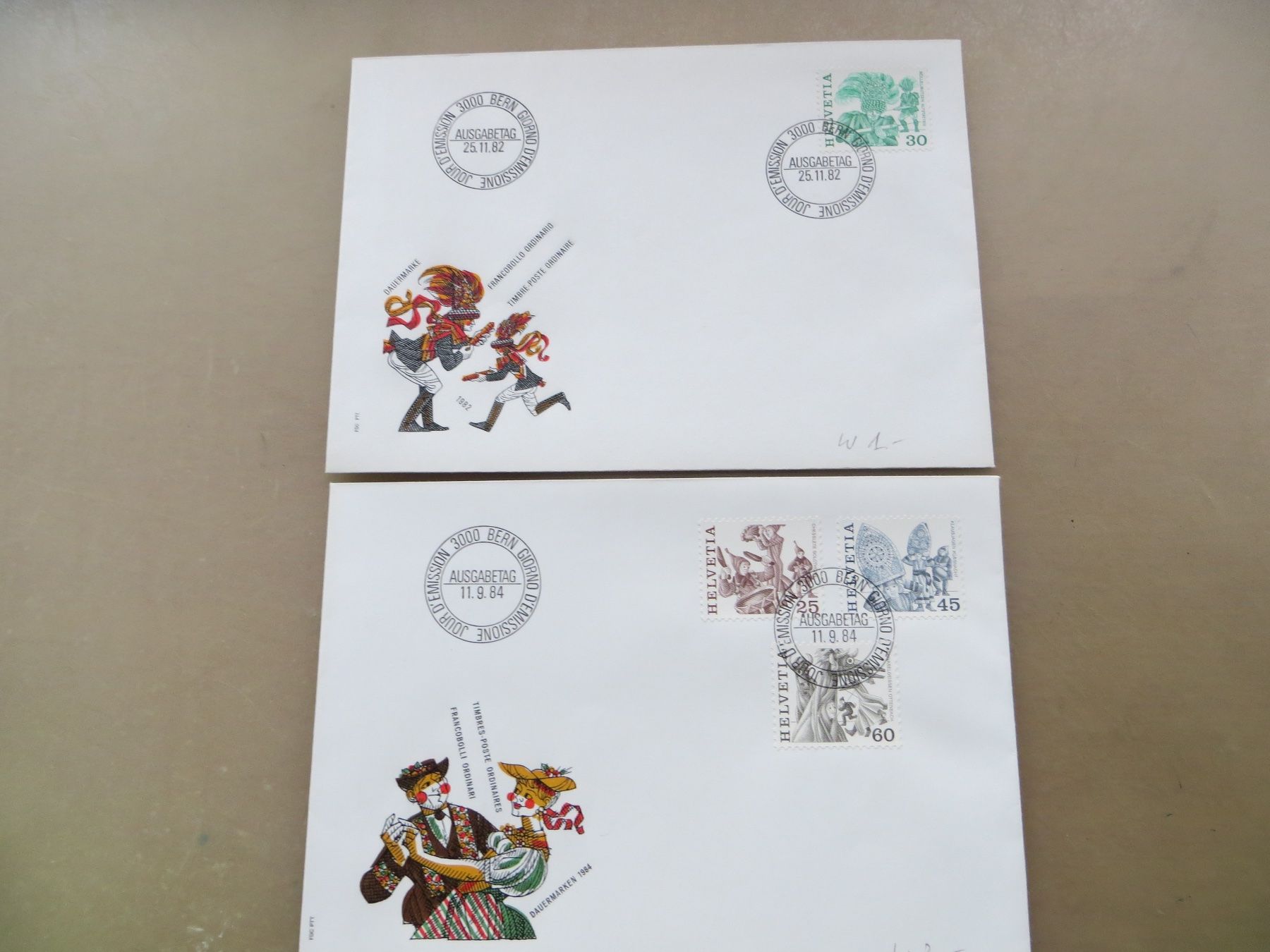 Tutti i francobolli: 2 Briefe FDC Volksbräuche 1982+84 – Nuovo (secondo la descrizione) da Basel venduto da 8013