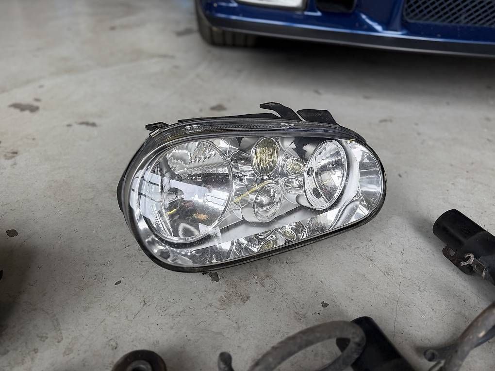 Tutti pezzi di ricambio auto: VW Golf 4 original teile  – Usato da Uttigen venduto da power87 2
