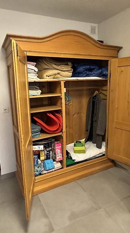 Armadi: Antiker Schrank – Usato da Beringen venduto da Bbuna1 1