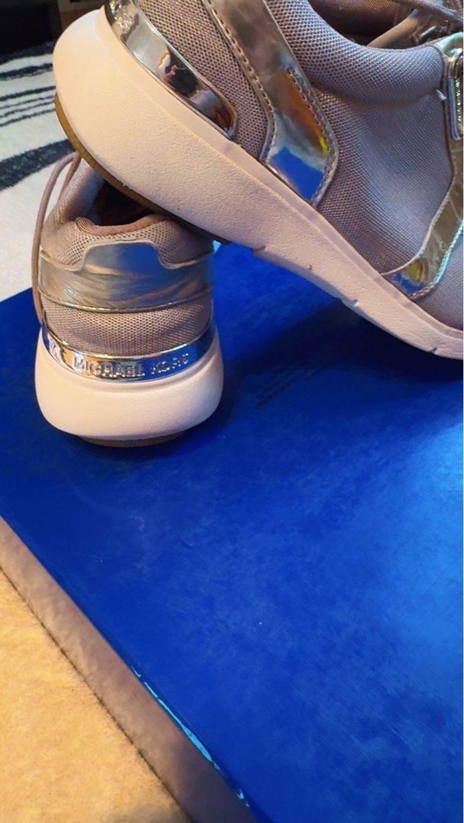 Scarpe da donna: Michael Kors Trainers,  Silver Trim Detail. – Usato da Aigle venduto da ste_2hsc 3