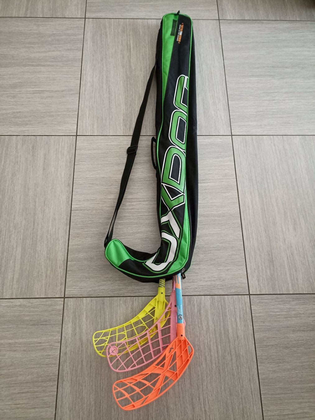 Unihockey: Mazze da unihockey per mancini – Gebraucht aus Camorino von cieloazzurro