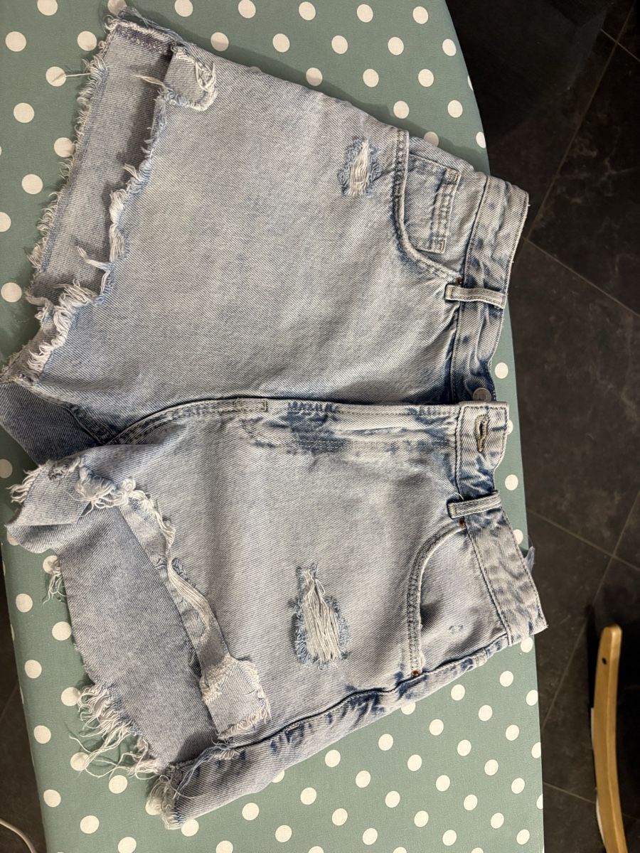 Jeans: Short jeans – Usato da Evionnaz venduto da Meliestange