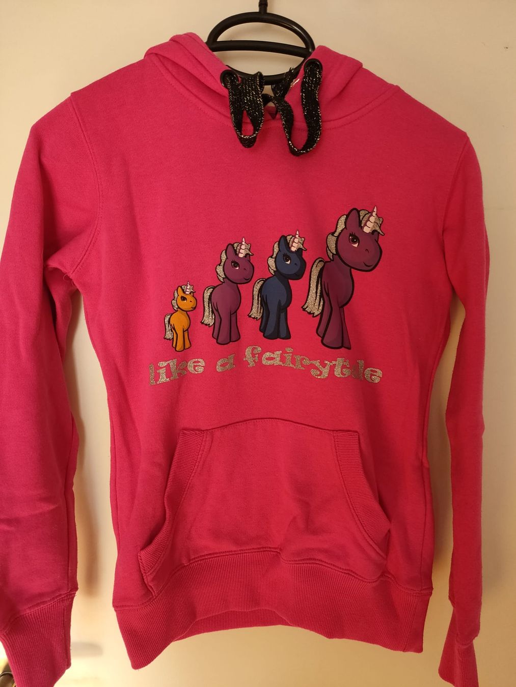 Maglioni & Felpe: Kapuzenpullover pink Gr.XS – Usato da Luzern venduto da Luzern_Energy