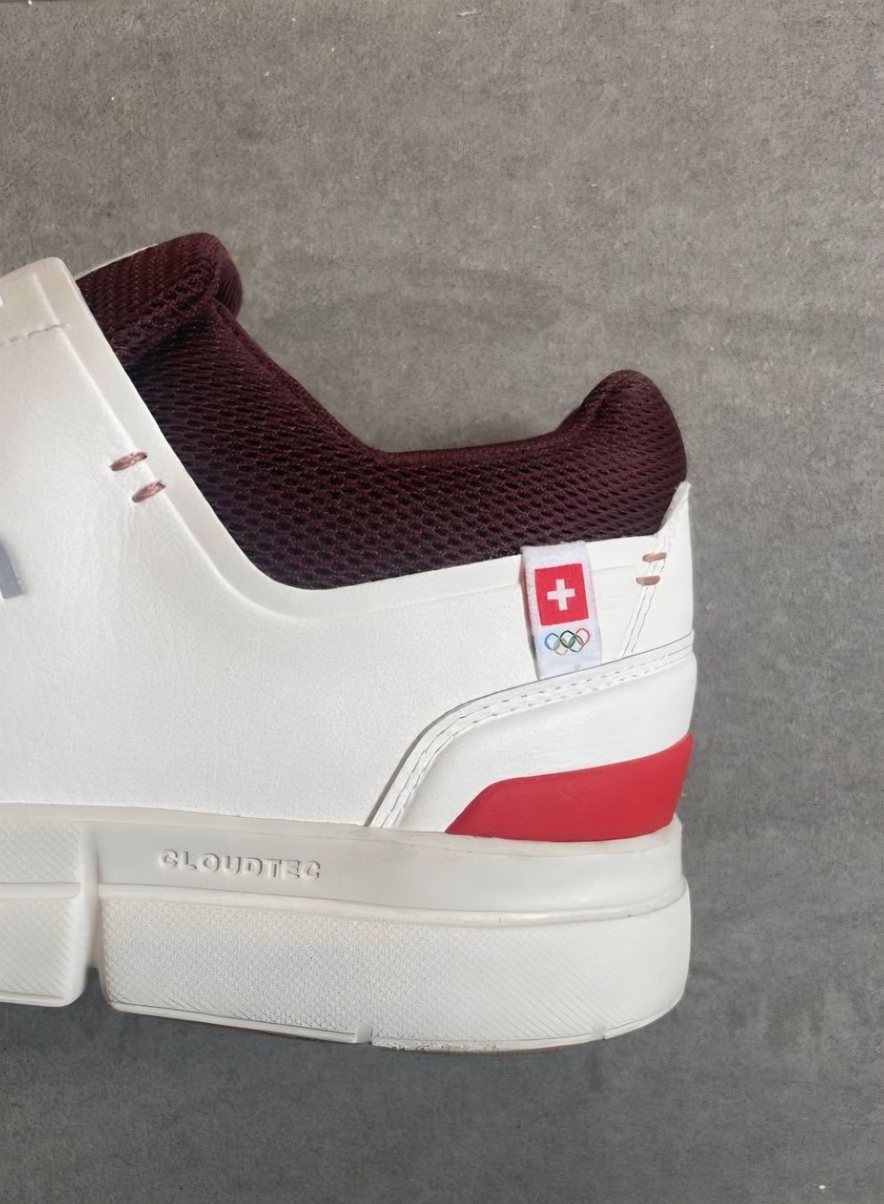 On Chaussures hommes: ON THE ROGER olympic special edition – D'occasion à Auw par Holzwurm69 2