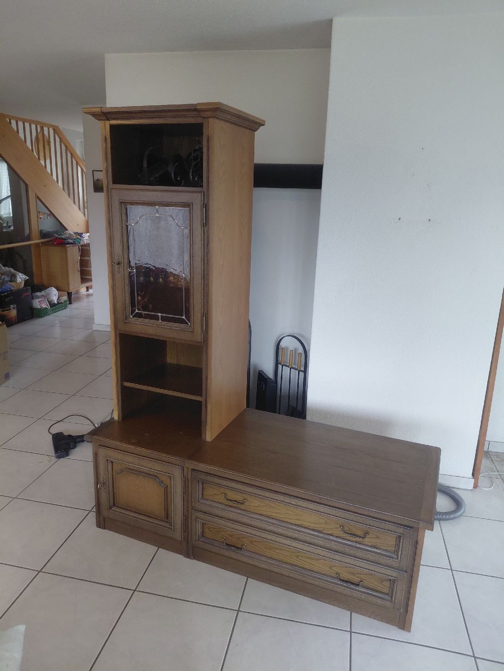 Mobili TV: Tv Möbel mit Vitrine – Usato da Kriechenwil venduto da mf3065