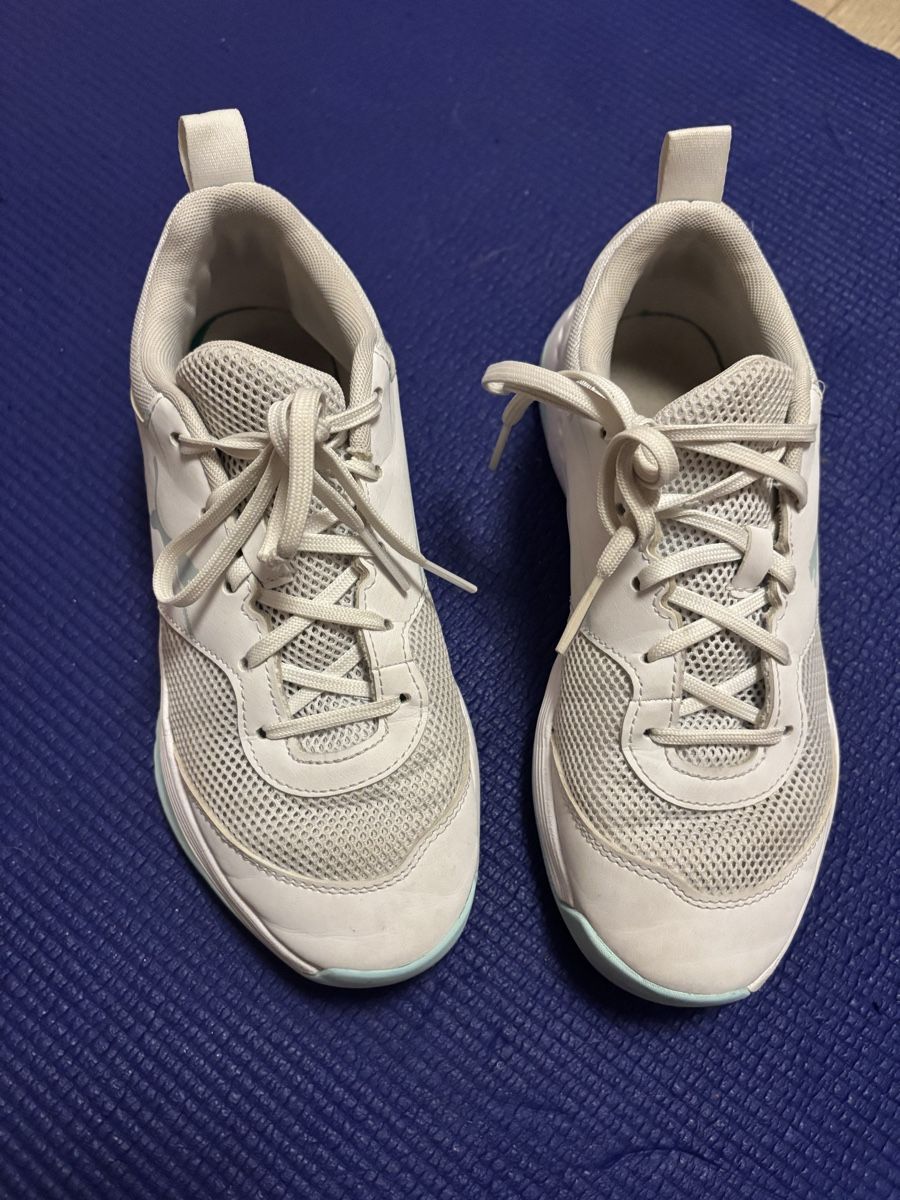 Puma Scarpe da donna: Puma Hallenschuh 37.5 – Usato da Uznach venduto da Sev82 1