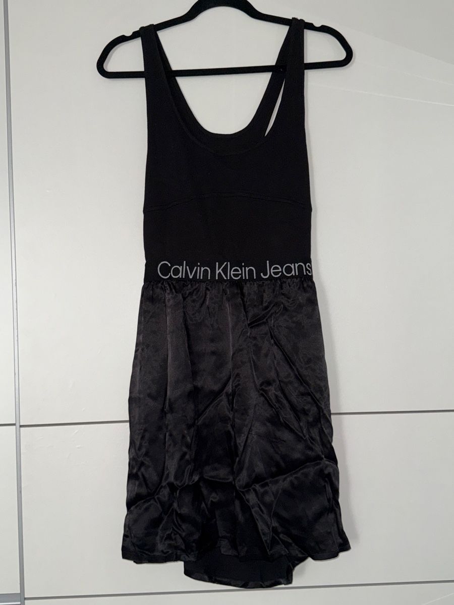 Vestiti: Schwarzes Calvin-Klein-Kleid – Nuovo (secondo la descrizione) da Schlieren venduto da kle_dis