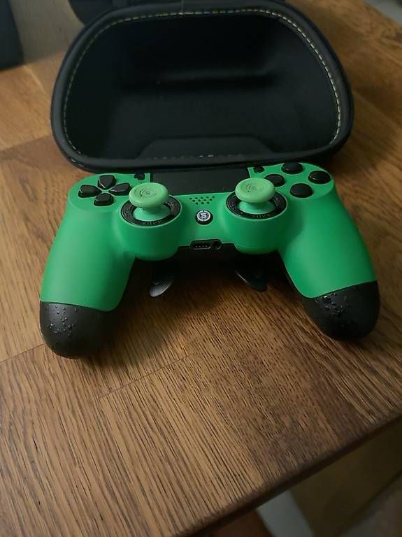 Manettes: SCUF Infinity4PS Pro + Paddles & Trigger – D'occasion à bachenbülach par G4609
