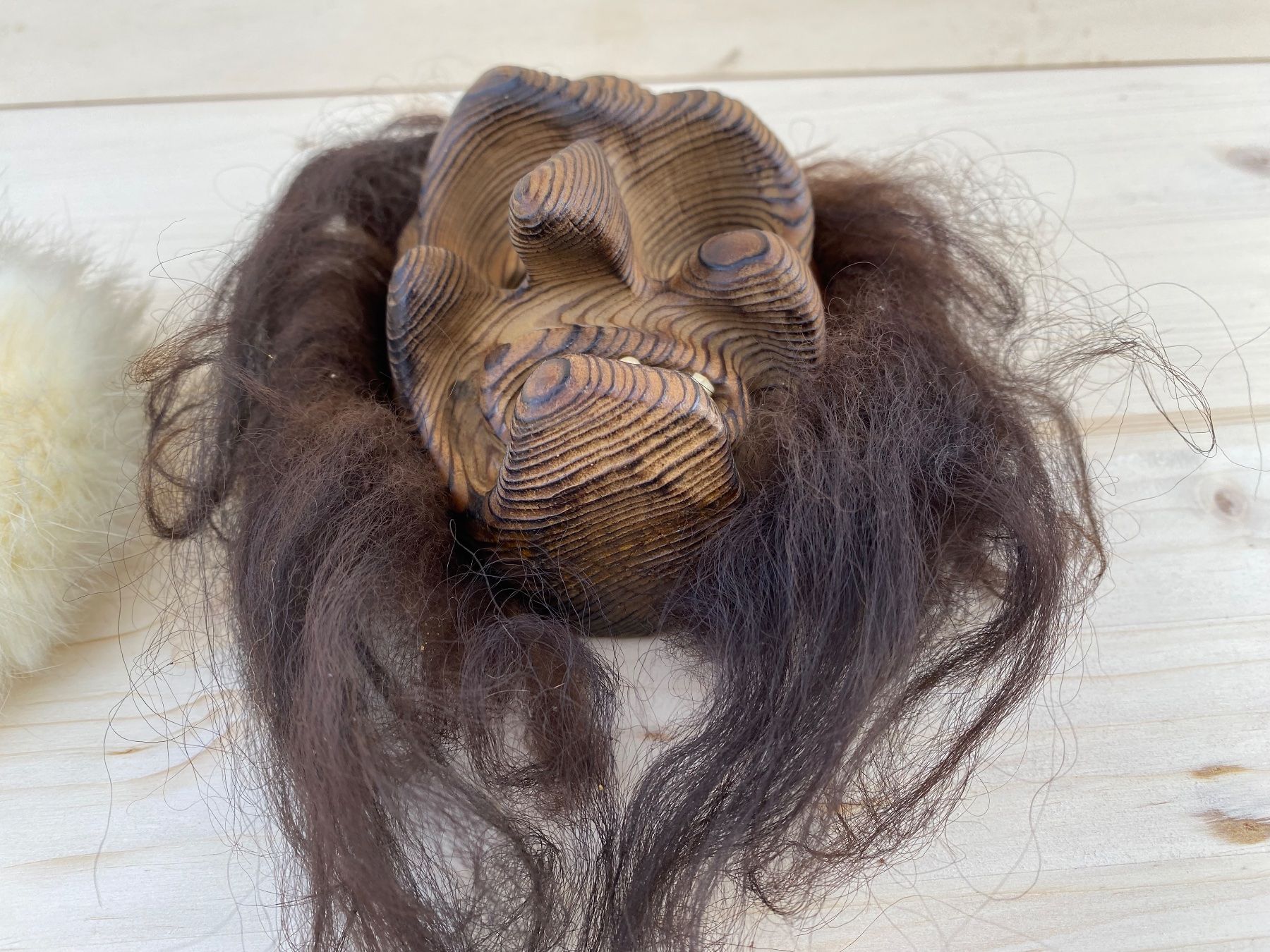 Sonstige Antiquitäten & Kunst: 2 schöne kleine Holzmasken – Gebraucht aus Feldbach von Olive1 7