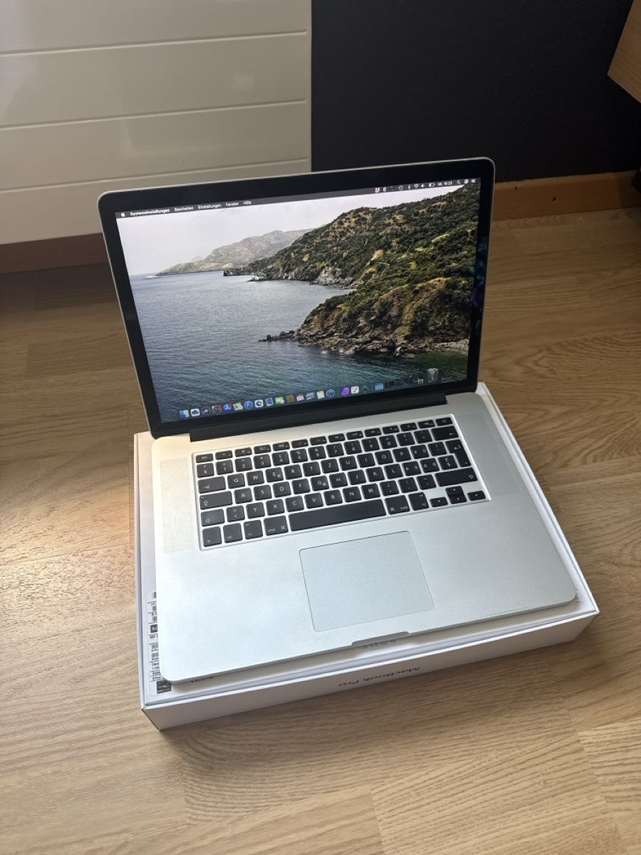 Apple Notebook: Apple MacBook Pro 15 Zoll  – Usato da Gersau venduto da M_A_C_o_n_e