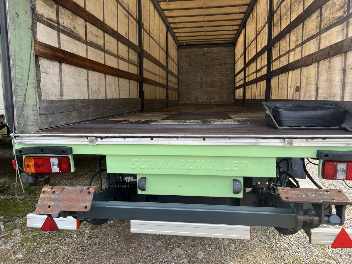 Lastwagen: City Sattelauflieger Schwarzmüller – Gebraucht aus Gansingen von Immotrans 1