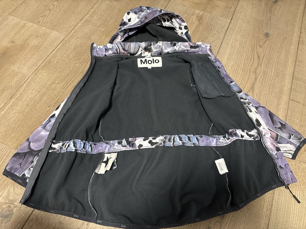 Molo Vestes & Manteaux: Molo Softshelljacke Gr. 122 – D'occasion à Birmensdorf ZH par Duraj 2