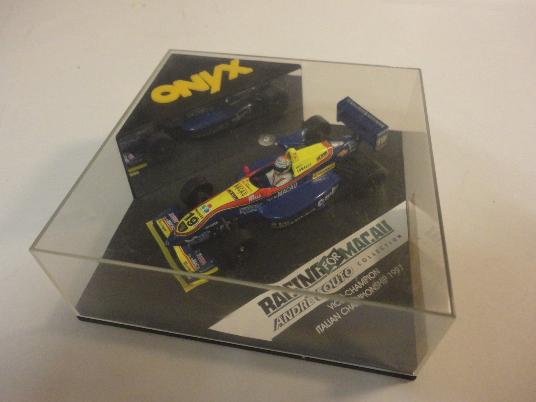 Onyx Modellautos: Onyx Formel 3 Modellauto Andre Couto 1:43 – Neu und originalverpackt aus Horgen von RcModell 4