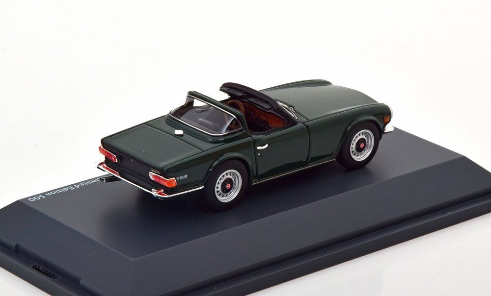 Triumph Modellini d'auto: TRIUMPH TR6 DUNKELGRÜN 1:43 SCHUCO – Nuovo e nell'imballaggio originale da Suhr venduto da Moebelsiralfred 1