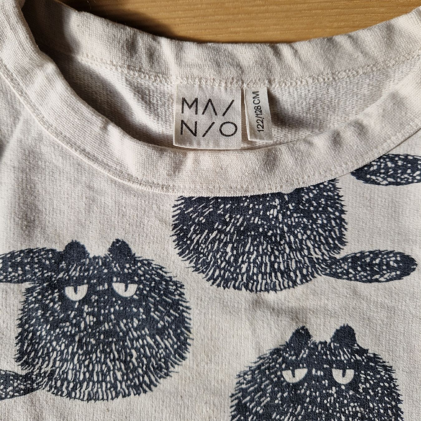 Maglioni & Felpe: Herzig-cooler Katzen-Pullover MAINIO Gr. 122/128 – Usato da Zürich venduto da Kauh 1