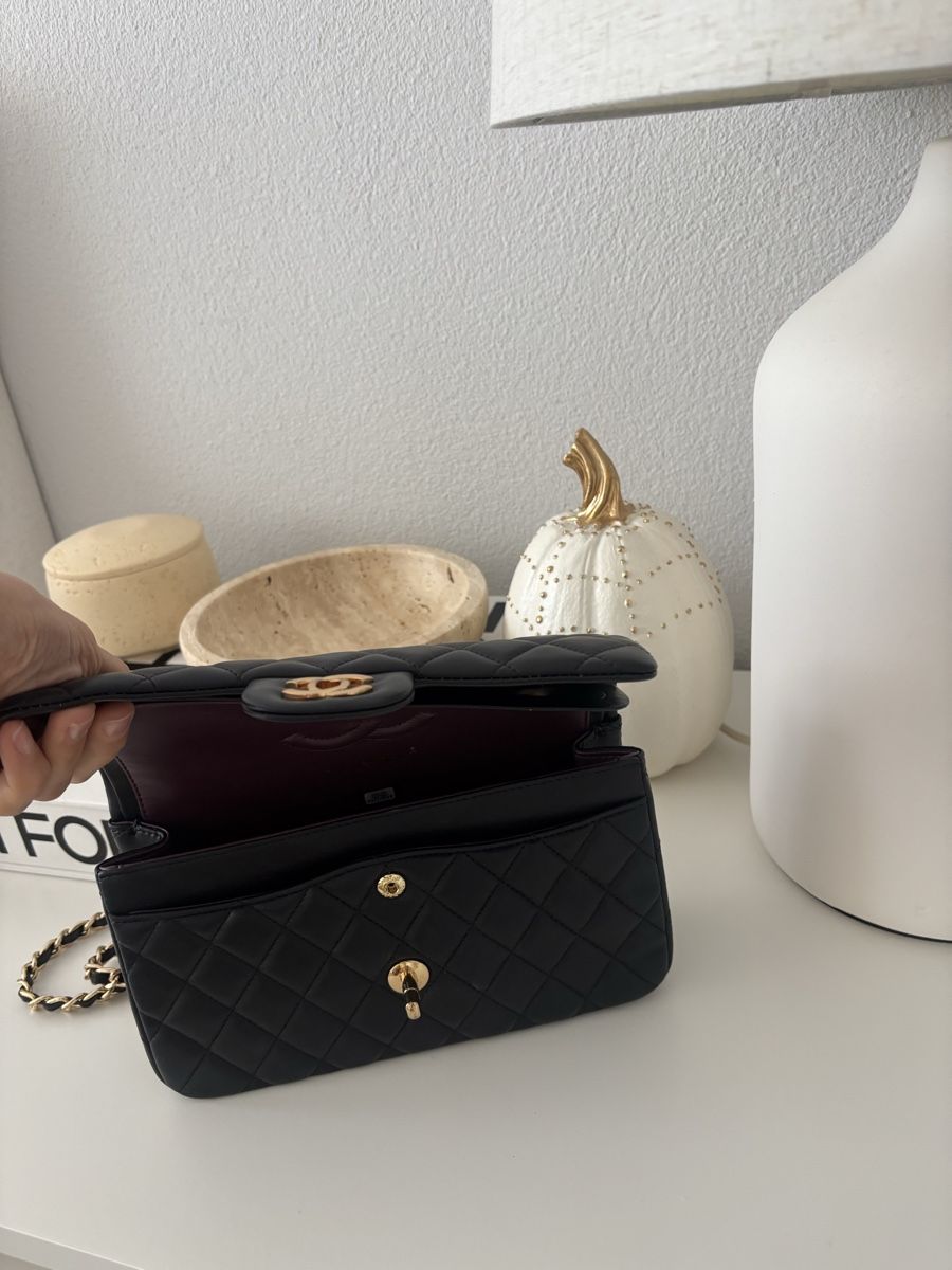 Sacs femmes: Flap Bag with Gold Chain – D'occasion à Horgen par len_qjz9 1
