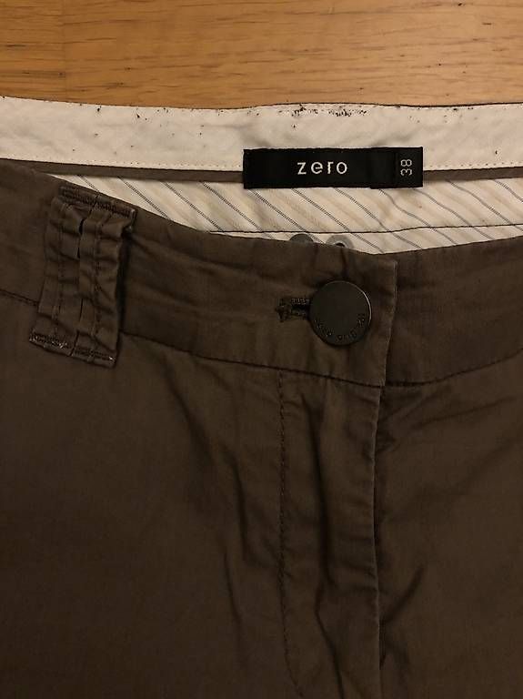 Pantaloni: Chino Hose Zero (38) – Usato da Thun venduto da hvitmafur 1