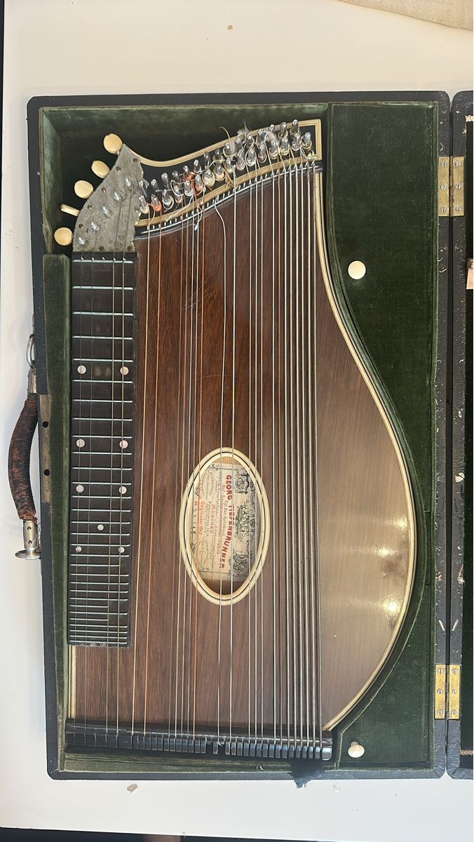 Musikinstrumente: Zither mit Koffer gebraucht – Gebraucht aus Gossau SG von nic_jz5k