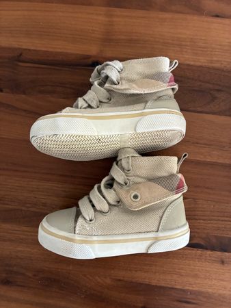 Burberry Babyschuhe Grösse 20
