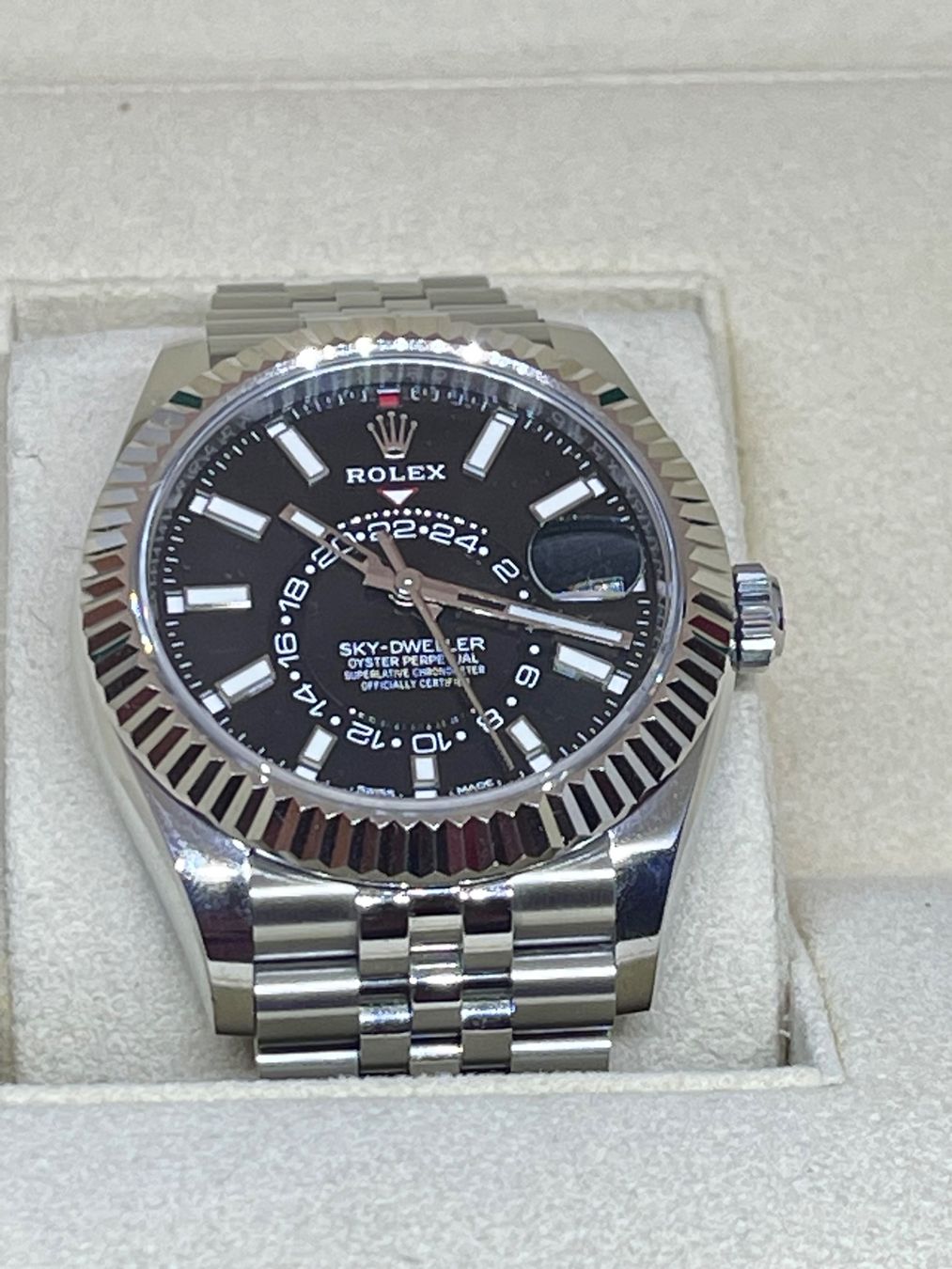 Rolex Orologi: Rolex Sky Dweller 326934 Black Dial Full Set – Nuovo (secondo la descrizione) da Lugano venduto da Superstudiolugano 4