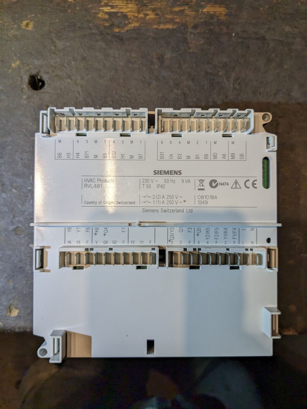 Siemens Sistema di controllo: Siemens RVL481 – Usato da Hinterfultigen venduto da jaenu__ 2