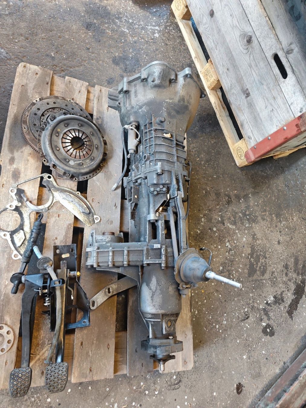 BMW Toutes les pièces auto: BMW e30 325ix Schaltgetriebe, Umbausatz – D'occasion à Dussnang par hans5100 4