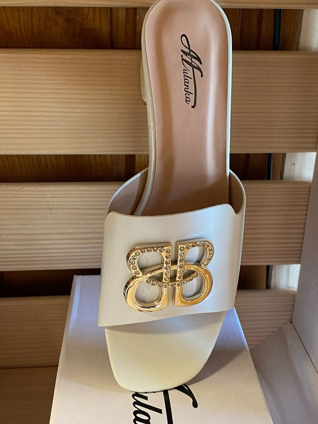 Scarpe da donna: Damen Sandalen, Weiss-Gold – Nuovo e nell'imballaggio originale da Meienried venduto da ManuelaBoutique 2