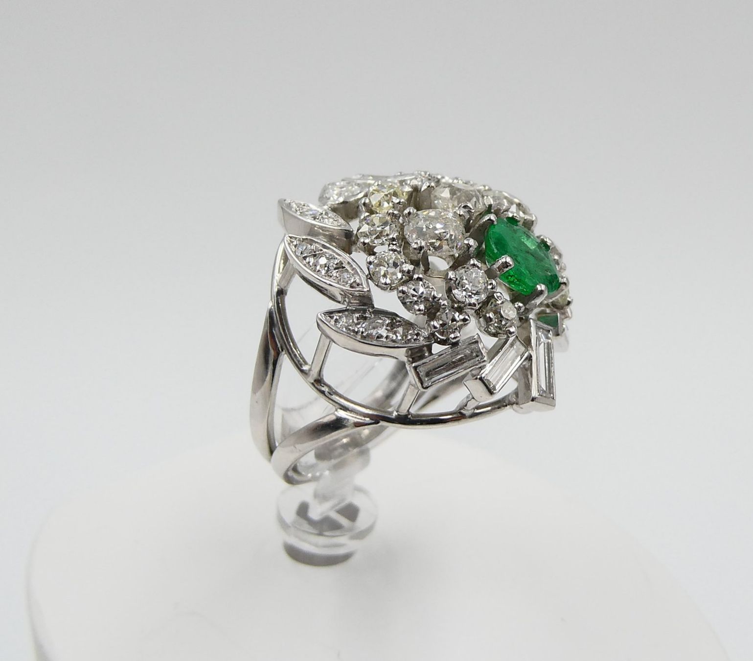 Ringe: SMARAGDRING MIT DIAMANTEN IN 950 PLATIN – Gebraucht aus Luzern von EdiGem 3