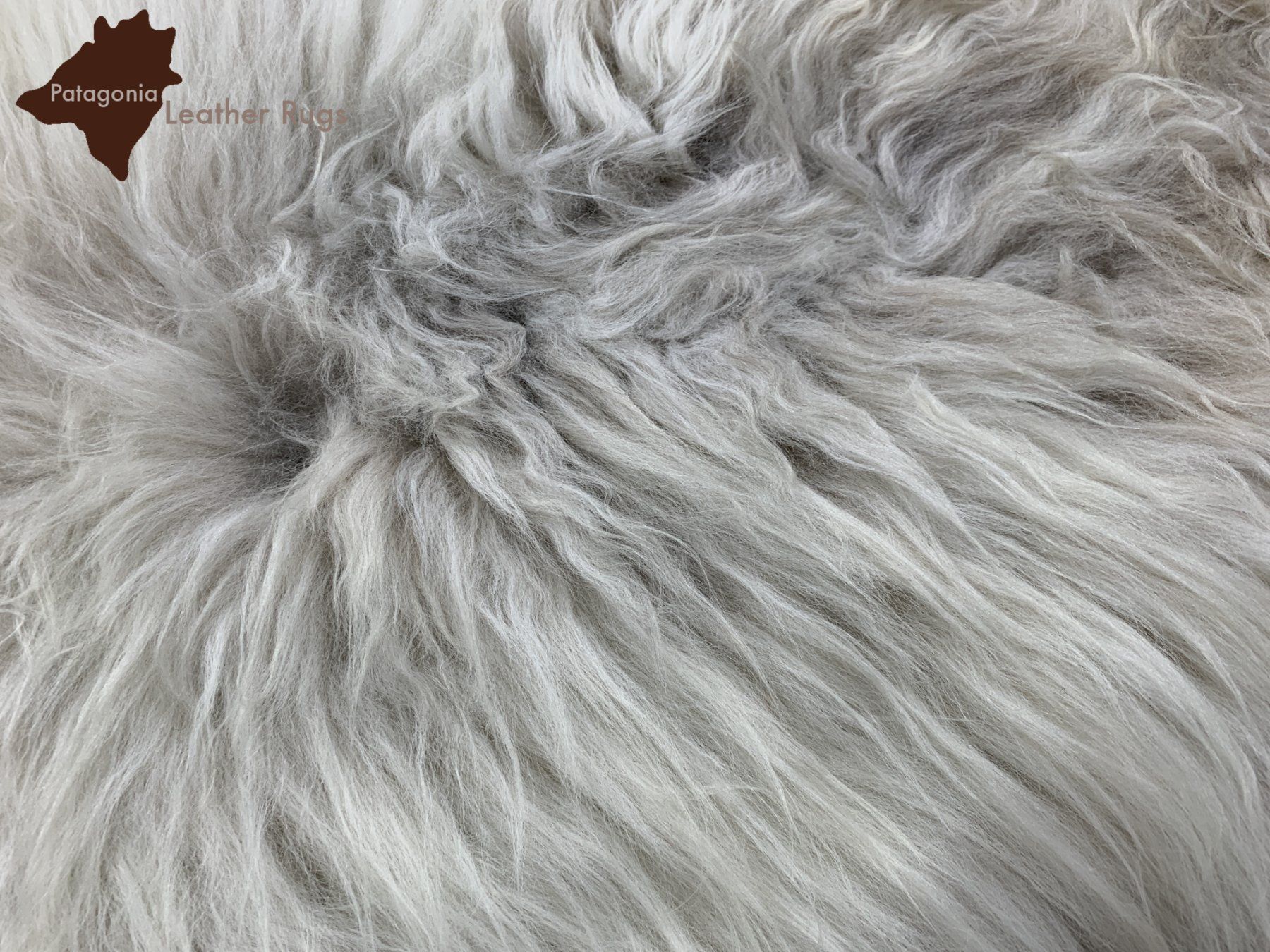 Tappeti: Lammfell Teppich‪‪ – Nuovo e nell'imballaggio originale da Arbedo venduto da patagonialeatherrugs 3