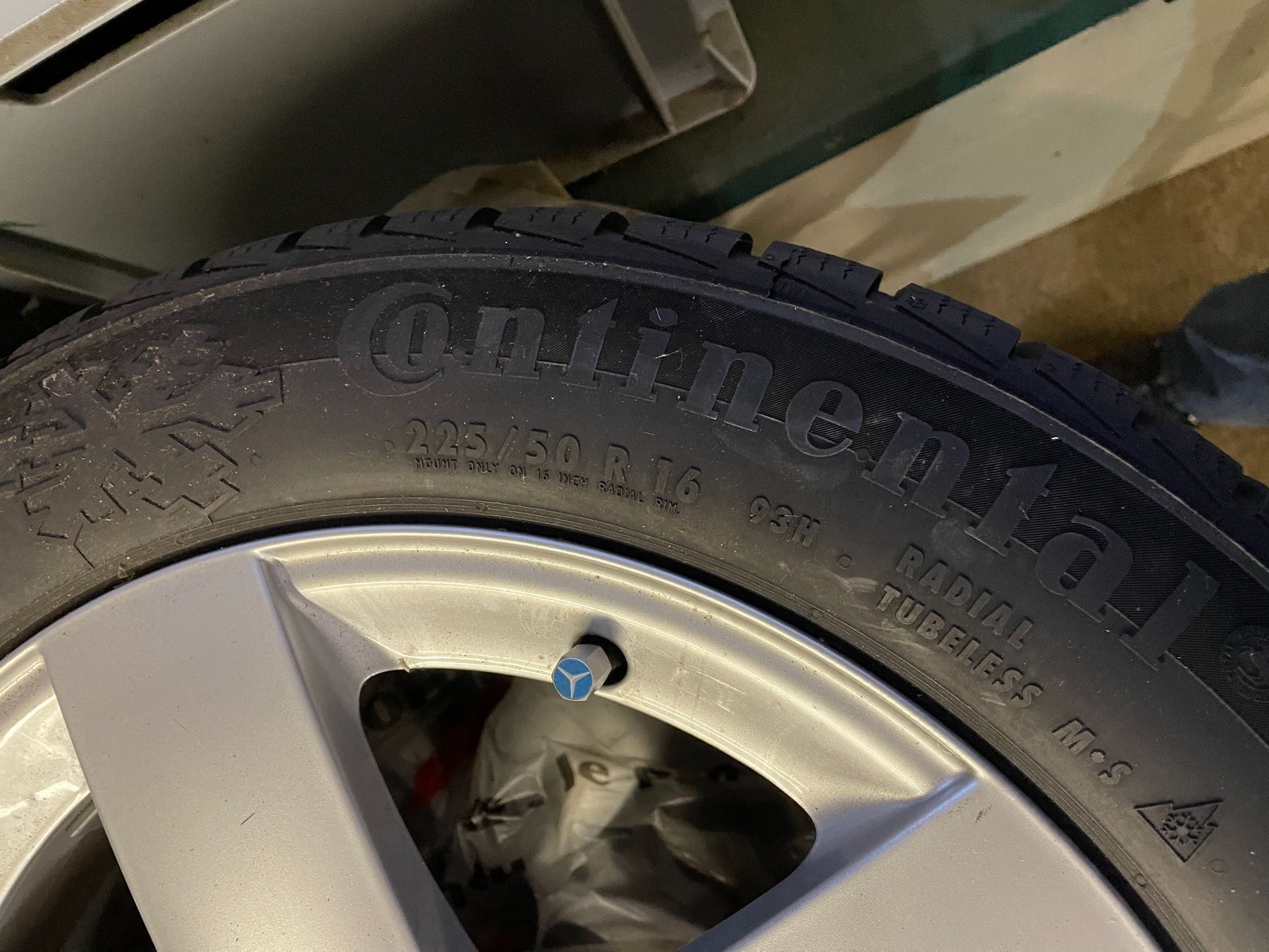 Mercedes-Benz Cerchioni: Alufelgen mit Winterreifen – Usato da Sargans venduto da Svx100 3