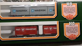 1 Lot 2 Güterwagen Seecontainer/Containerwagen HAG 366/392
