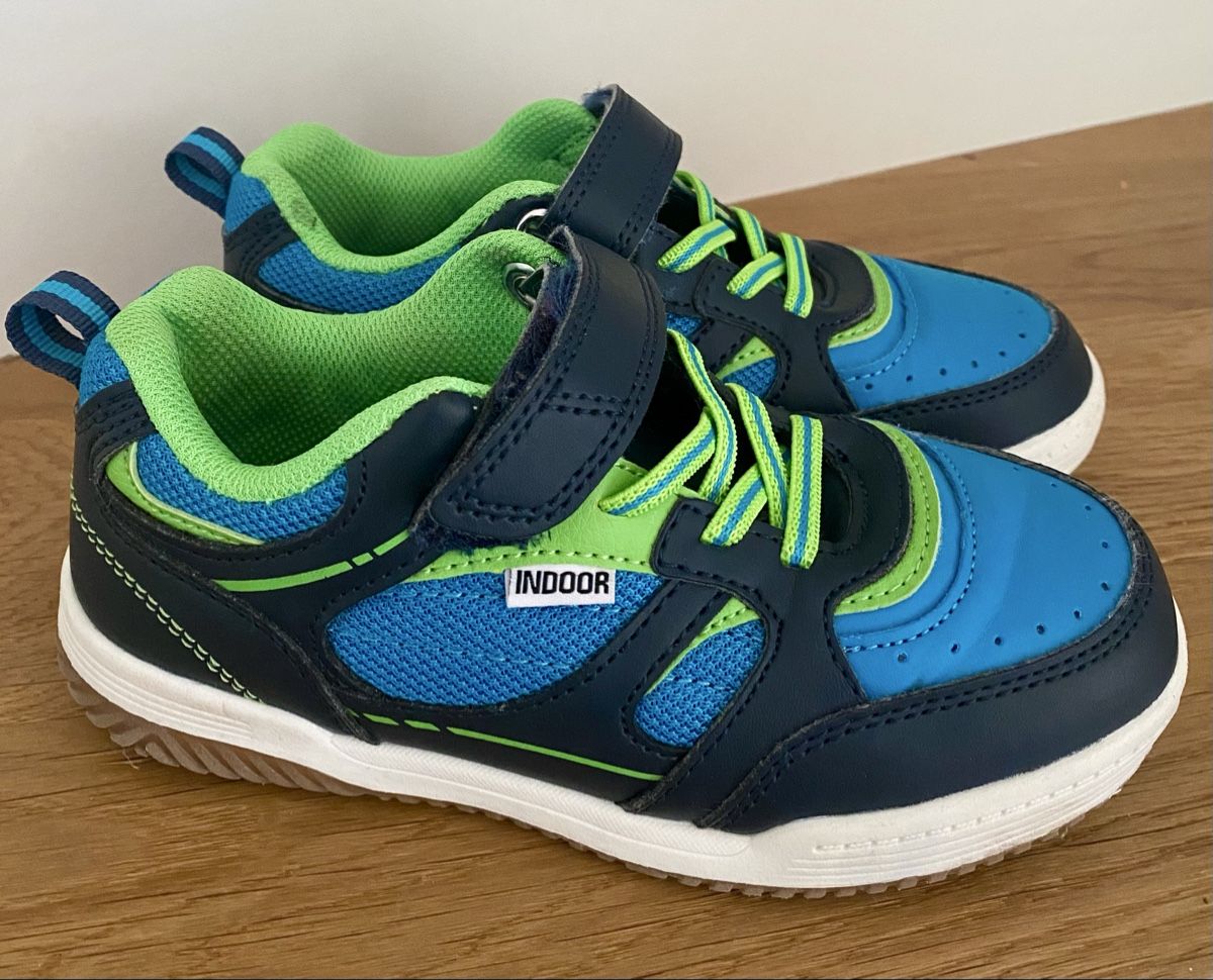Scarpe per ragazzi: Hallenturnschuhe - Gr. 30 – Usato da Frenkendorf venduto da Kompasskind